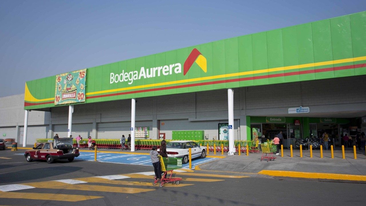 What are the features of the Cash contact filter?